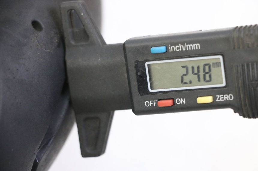 photo de OBRĘCZ PRZEDNIA I OPONA PIAGGIO ZIP 4T 50 (2018 - 2020) - Zoom stanu zużycia