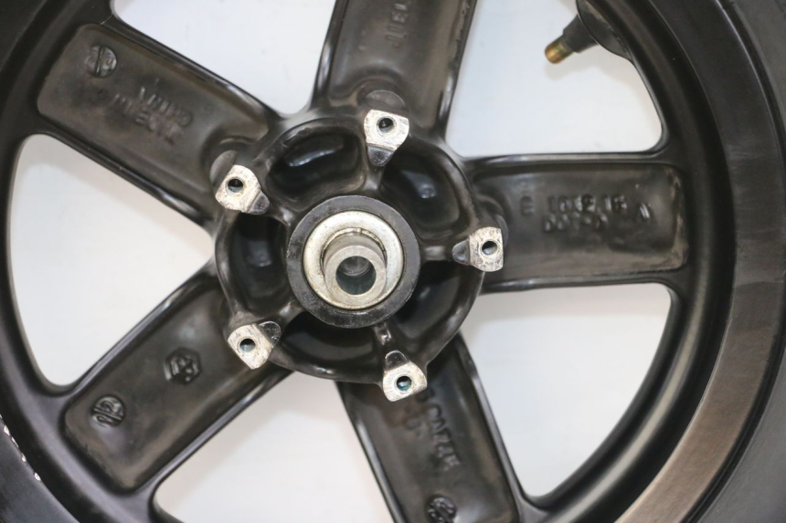 photo de OBRĘCZ PRZEDNIA I OPONA PIAGGIO ZIP 4T 50 (2018 - 2020) - Oznaczenia i referencje