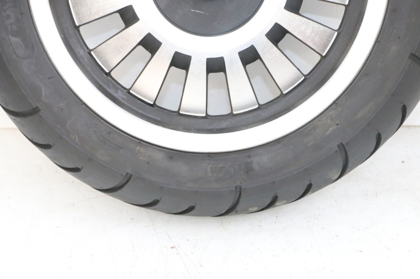 photo de OBRĘCZ PRZEDNIA I OPONA EFUN PUSA 1 - Punkty mocowania