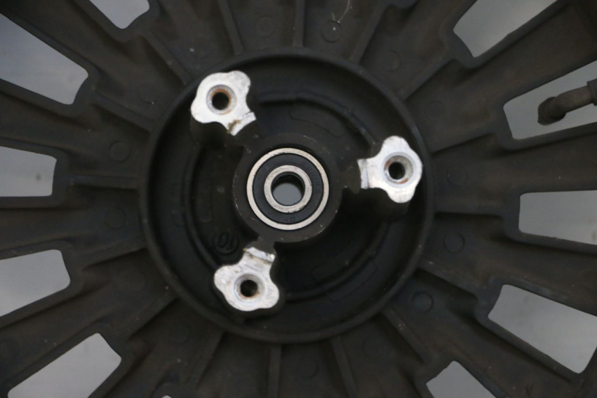 photo de OBRĘCZ PRZEDNIA I OPONA EFUN PUSA 1 - Widok z bliska