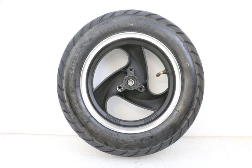 photo de OBRĘCZ PRZEDNIA I OPONA JM MOTORS SANTANA EVO 50 (2024 - 2026) - Punkty mocowania