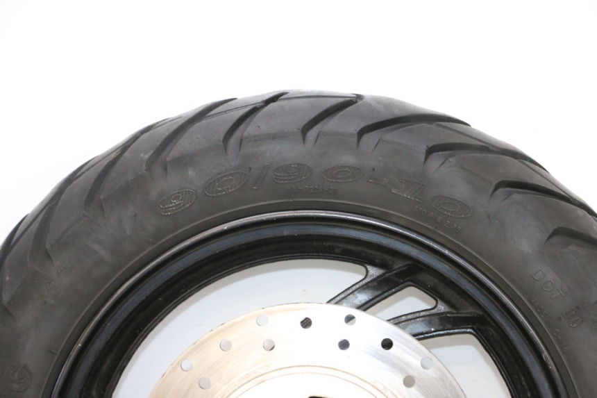 photo de OBRĘCZ PRZEDNIA I OPONA JM MOTORS SANTANA 50 (2014 - 2023) - Zbliżenie komponentów