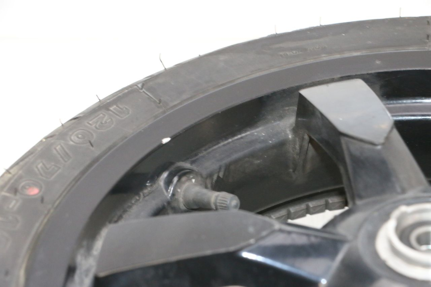 photo de OBRĘCZ PRZEDNIA I OPONA PEUGEOT SATELIS 125 (2013 - 2018) - Widok ogólny