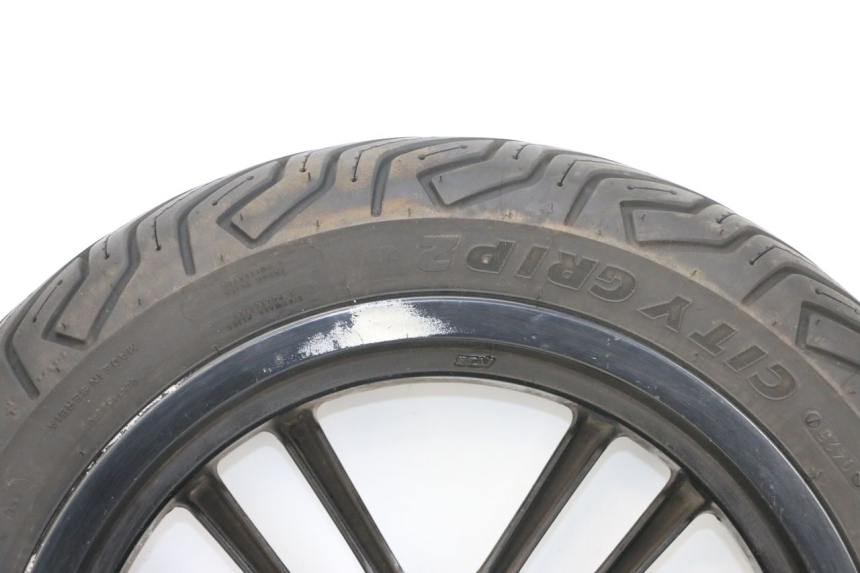 photo de OBRĘCZ PRZEDNIA I OPONA PEUGEOT SPEEDFIGHT 4 4T EFI 50 (2021 - 2025) - Struktura - zbliżenie