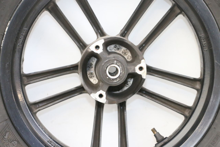 photo de OBRĘCZ PRZEDNIA I OPONA PEUGEOT SPEEDFIGHT 4 4T EFI 50 (2021 - 2025) - Alternatywny kąt