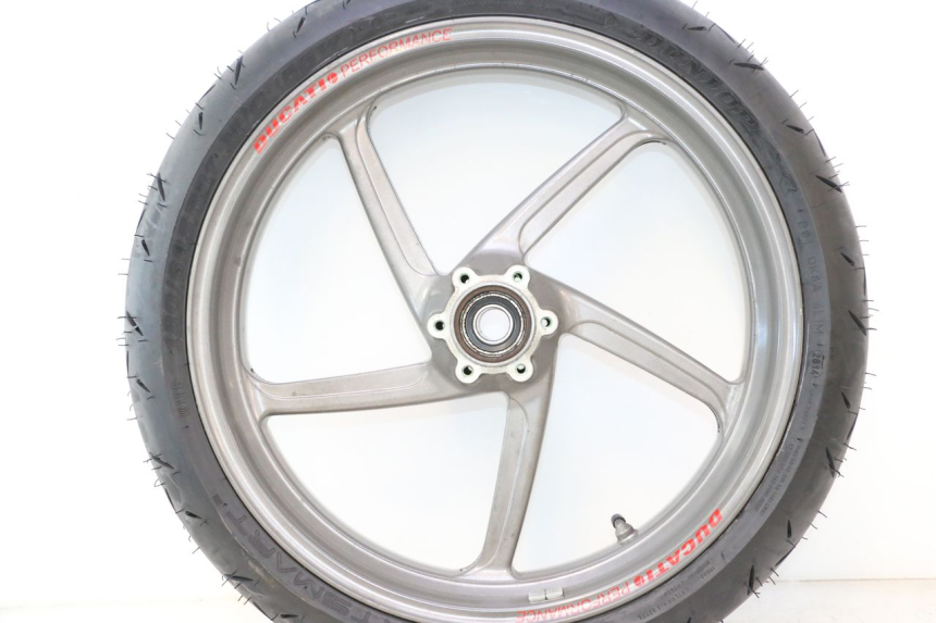 photo de OBRĘCZ PRZEDNIA I OPONA DUCATI SS IE DS CARENEE 1000 (2002 - 2006) - Inny kąt widzenia