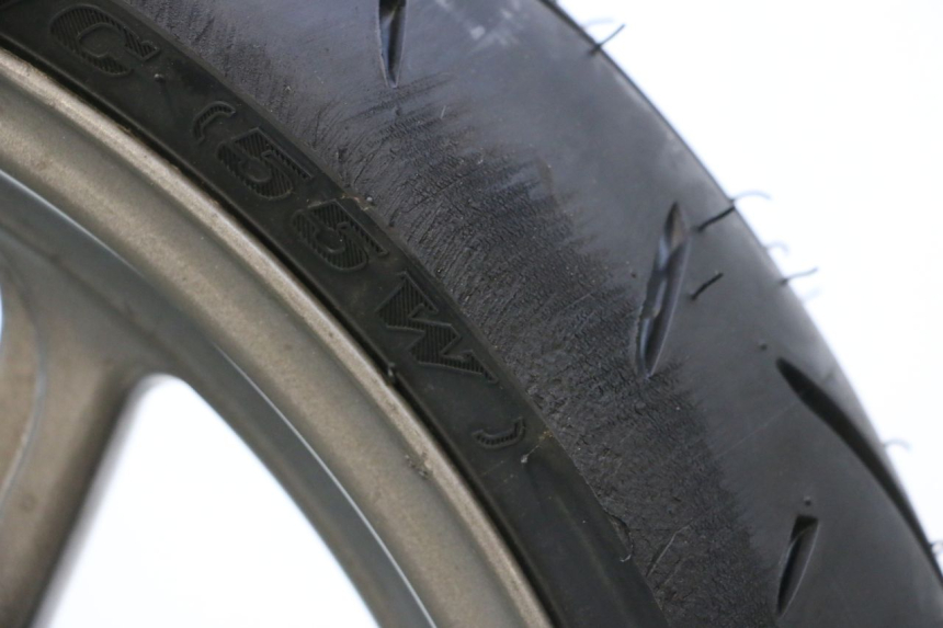 photo de OBRĘCZ PRZEDNIA I OPONA DUCATI SS IE DS CARENEE 1000 (2002 - 2006) - Zbliżenie techniczne