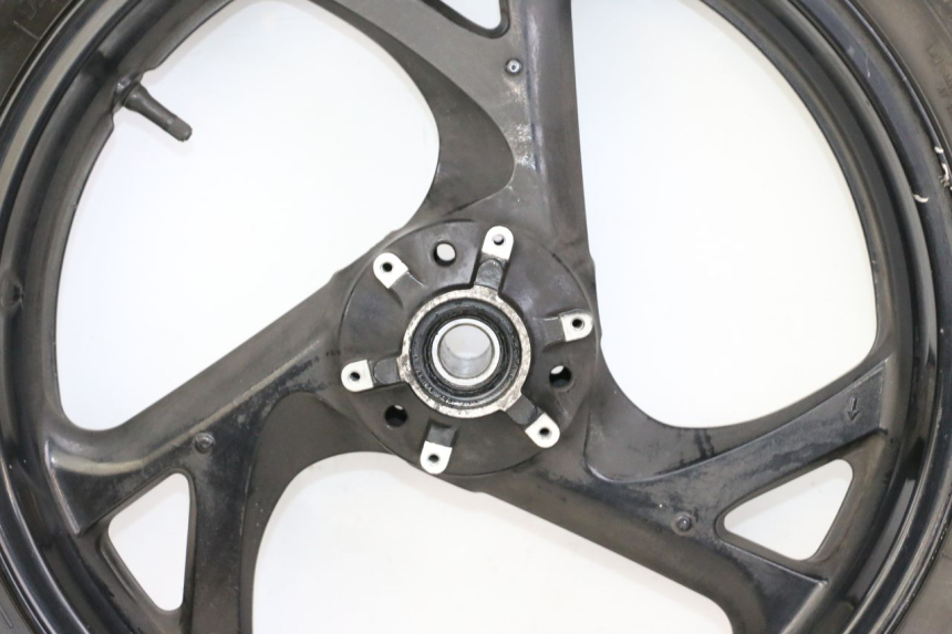 photo de OBRĘCZ PRZEDNIA I OPONA HONDA ST PAN EUROPEAN 1300 (2002 - 2013) - Oznaczenia i referencje