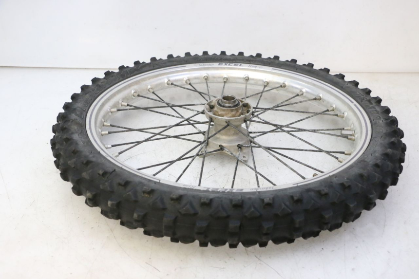 photo de OBRĘCZ PRZEDNIA I OPONA KTM SX 85 (2013 - 2017) - Zbliżenie komponentów