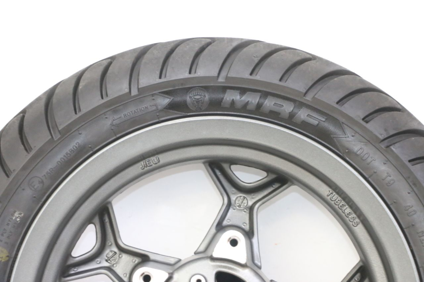 photo de OBRĘCZ PRZEDNIA I OPONA APRILIA SXR 50 (2021 - 2023) - Szczegóły charakterystyczne