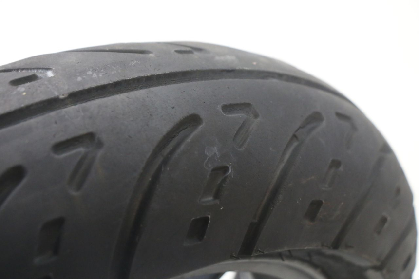 photo de OBRĘCZ PRZEDNIA I OPONA TNT MOTOR ROMA 10' 2T 50 (2011 - 2018) - Zbliżenie komponentów