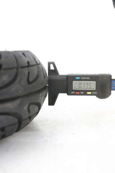 photo de OBRĘCZ PRZEDNIA I OPONA PEUGEOT V-CLIC VCLIC 50 (2007 - 2013) - Punkty mocowania