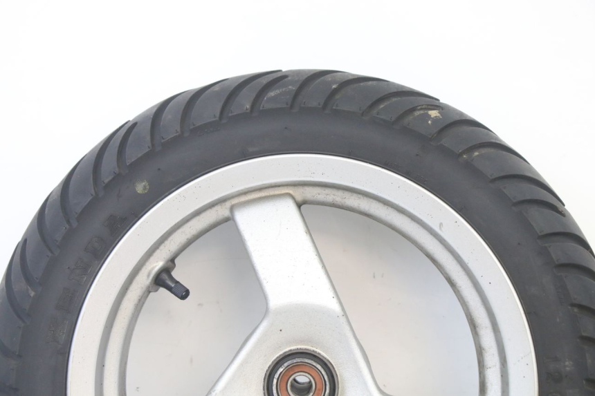 photo de OBRĘCZ PRZEDNIA I OPONA PEUGEOT VIVACITY NEW 2T 50 (2008 - 2017) - Zoom stanu zużycia