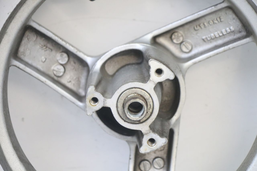 photo de OBRĘCZ PRZEDNIA I OPONA PEUGEOT VIVACITY NEW 2T 50 (2008 - 2017) - Oznaczenia i referencje