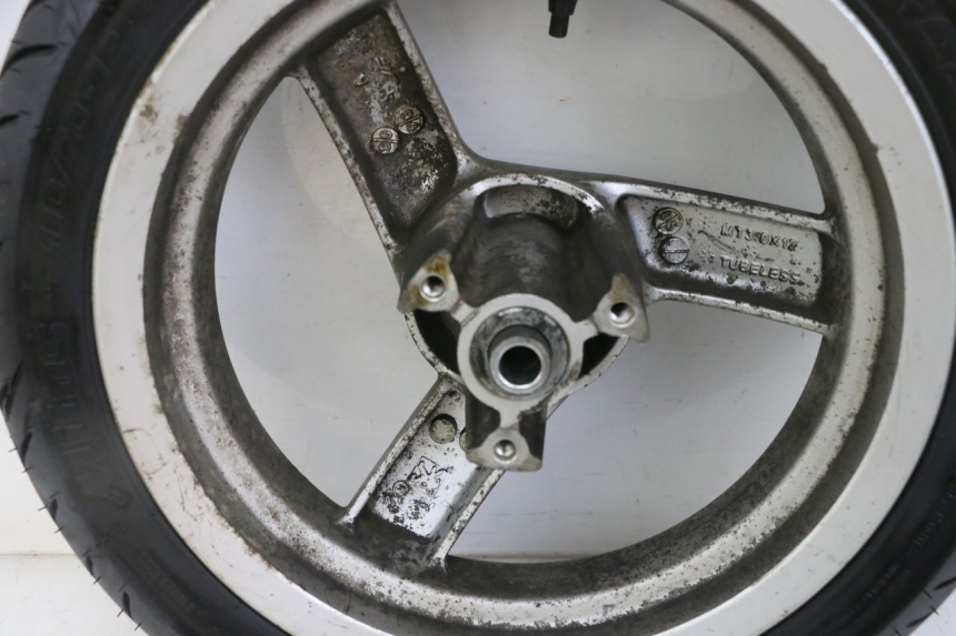 photo de OBRĘCZ PRZEDNIA I OPONA PEUGEOT VIVACITY NEW 2T 50 (2008 - 2017) - Szczegóły charakterystyczne