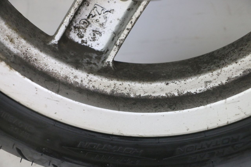 photo de OBRĘCZ PRZEDNIA I OPONA PEUGEOT VIVACITY NEW 2T 50 (2008 - 2017) - Zbliżenie komponentów