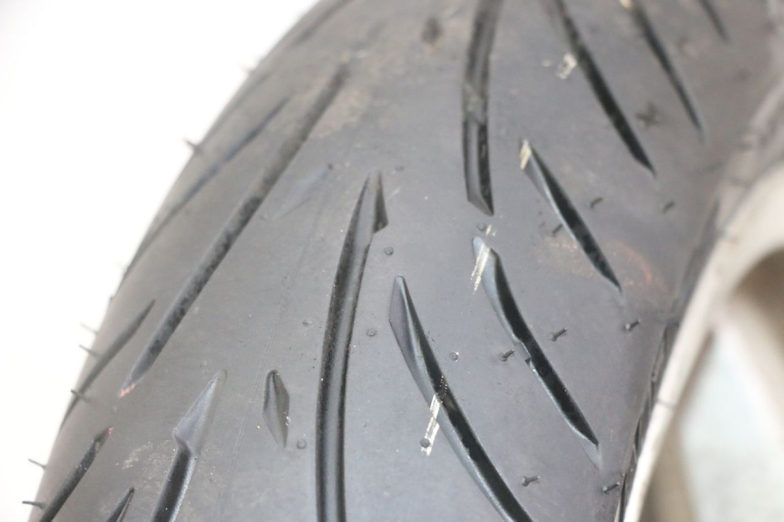 photo de OBRĘCZ PRZEDNIA I OPONA PEUGEOT VIVACITY NEW 2T 50 (2008 - 2017) - Zoom stanu zużycia