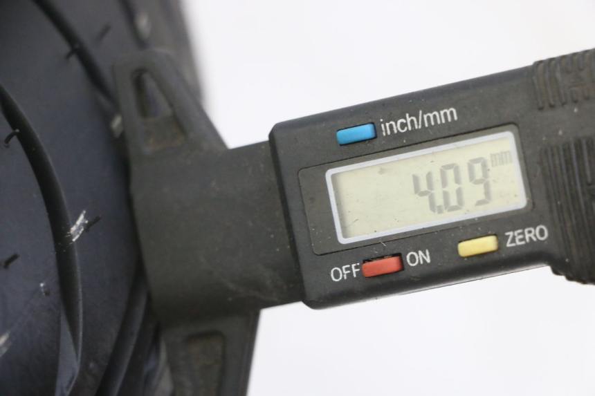 photo de OBRĘCZ PRZEDNIA I OPONA PEUGEOT VIVACITY NEW 2T 50 (2008 - 2017) - Inny kąt widzenia