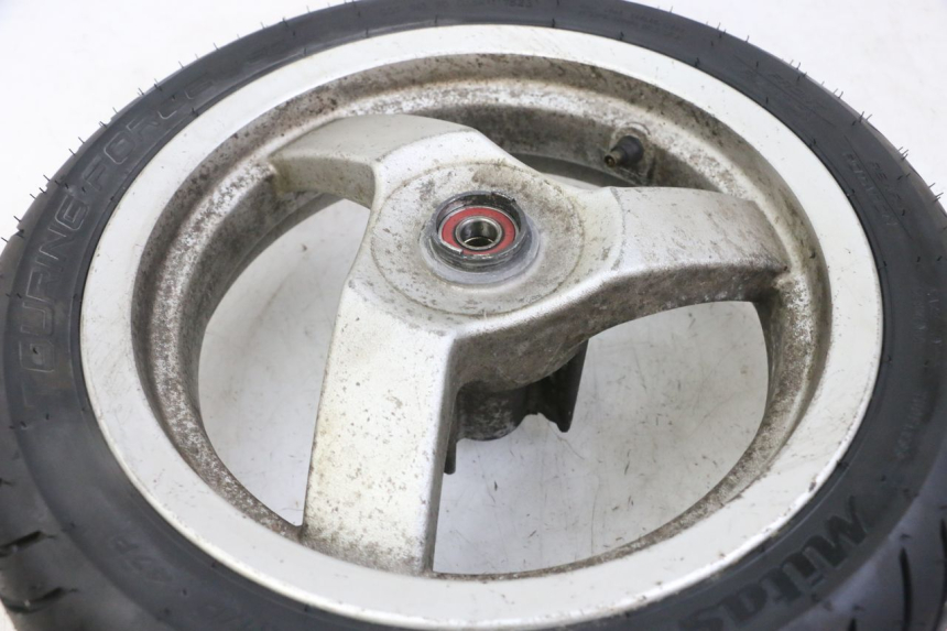 photo de OBRĘCZ PRZEDNIA I OPONA PEUGEOT VIVACITY NEW 2T 50 (2008 - 2017) - Zbliżenie techniczne