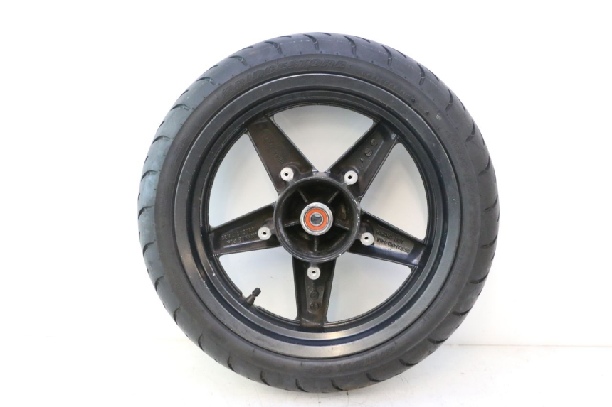 photo de OBRĘCZ PRZEDNIA I OPONA YAMAHA XMAX X-MAX 125 (2006 - 2009) - Oznaczenia i referencje