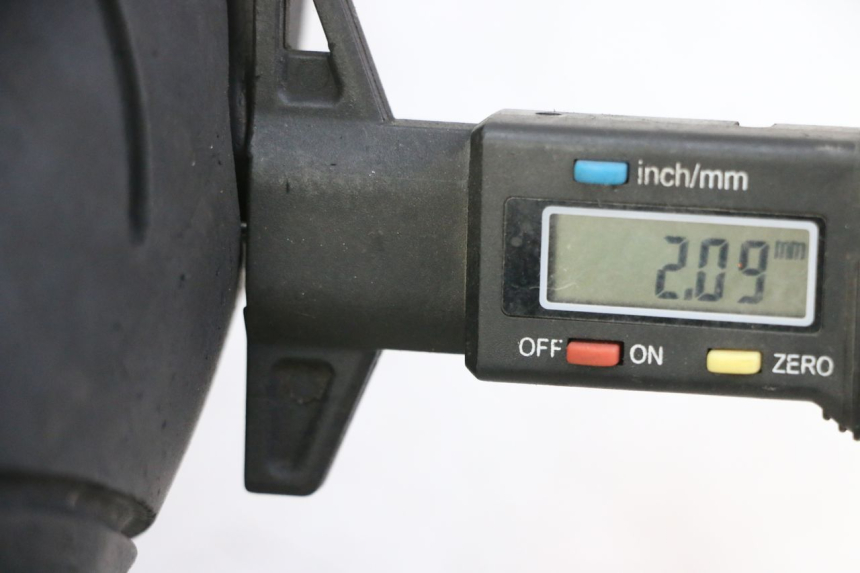 photo de OBRĘCZ PRZEDNIA I OPONA YAMAHA FZS FAZER 600 (2001 - 2003) - Szczegół części