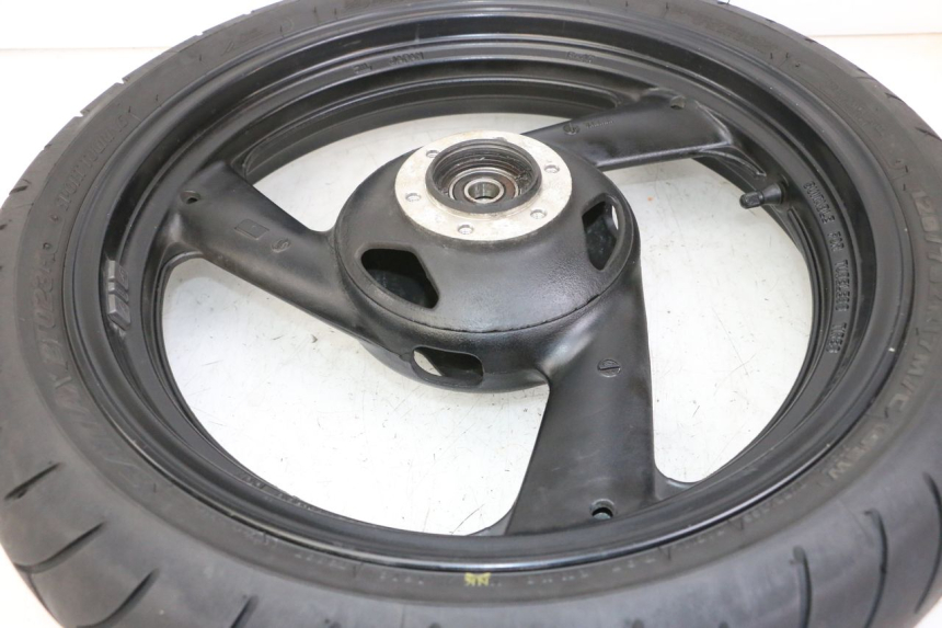 photo de OBRĘCZ PRZEDNIA I OPONA YAMAHA FZS FAZER 600 (2001 - 2003) - Zoom stanu zużycia