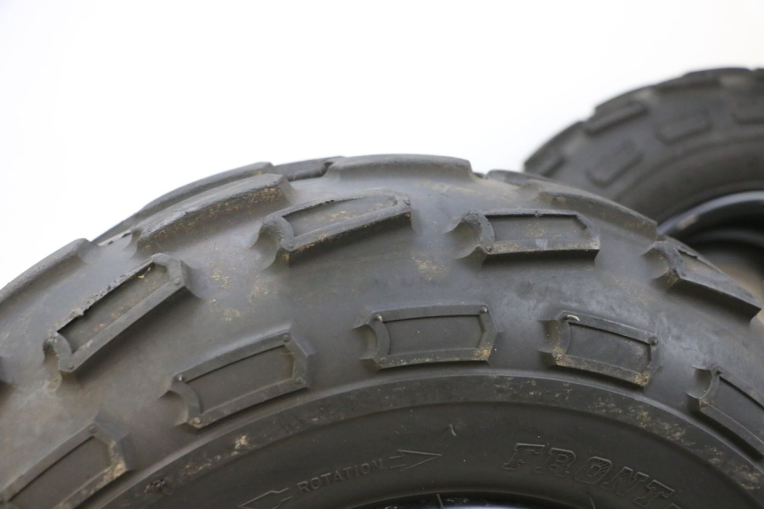 photo de OBRĘCZ PRZEDNIA I OPONA YAMAHA YFM R RAPTOR 250 (2008 - 2014) - Szczegół części