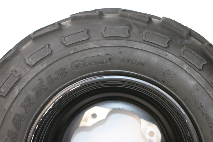 photo de OBRĘCZ PRZEDNIA I OPONA YAMAHA YFM R RAPTOR 250 (2008 - 2014) - Struktura - zbliżenie