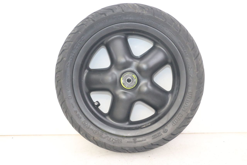 photo de OBRĘCZ PRZEDNIA I OPONA YAMAHA YP MAJESTY 125 (2002 - 2006) - Widok główny