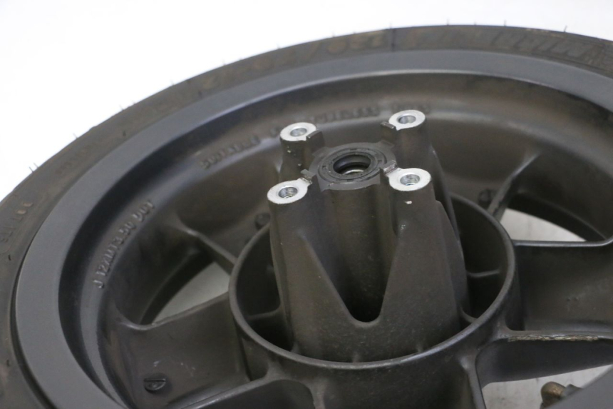 photo de OBRĘCZ PRZEDNIA I OPONA YAMAHA YP MAJESTY 125 (2007 - 2010) - Szczegół części