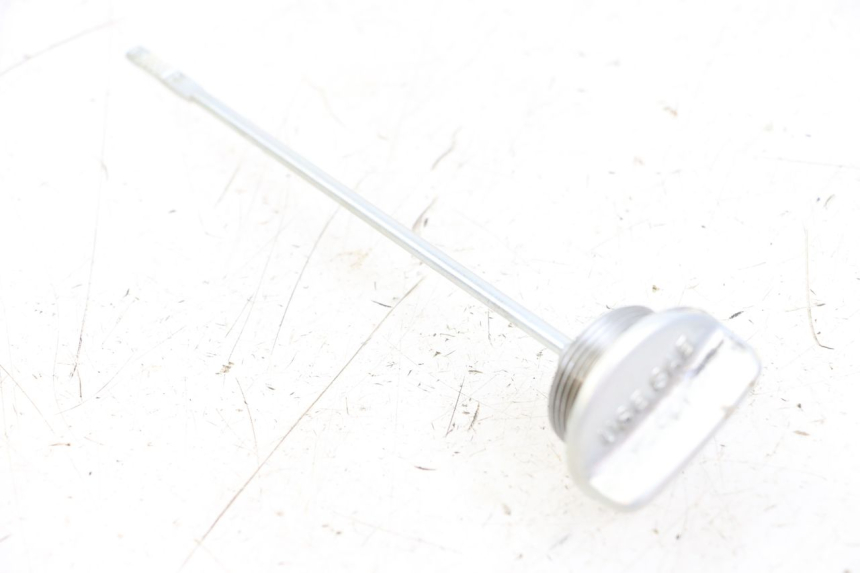 photo de MIARKA OLEJU SILNIKA SUZUKI GSX E 250 (1982 - 1983) - Zoom stanu zużycia