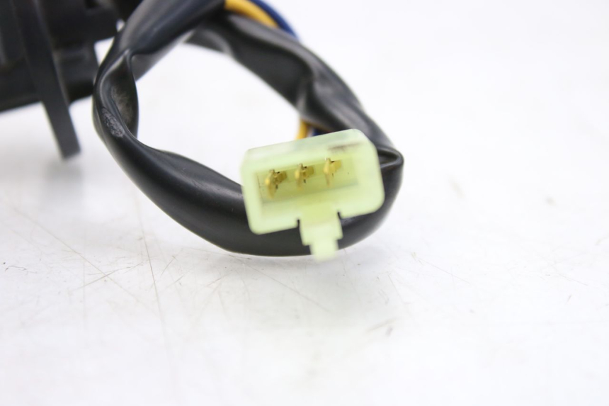 photo de WSKAŹNIK POZIOMU PALIWA W ZBIORNIKU KYMCO AGILITY 4T 50 (2018 - 2022) - Zbliżenie techniczne