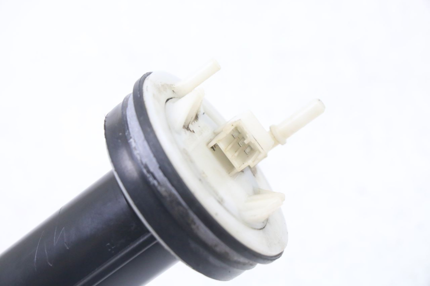 photo de WSKAŹNIK POZIOMU PALIWA W ZBIORNIKU APRILIA ATLANTIC 125 (2003 - 2009) - Szczegół części