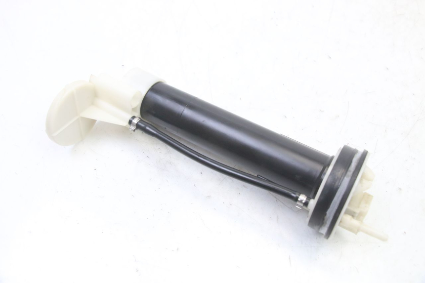 photo de WSKAŹNIK POZIOMU PALIWA W ZBIORNIKU APRILIA ATLANTIC 125 (2003 - 2009) - Inny kąt widzenia