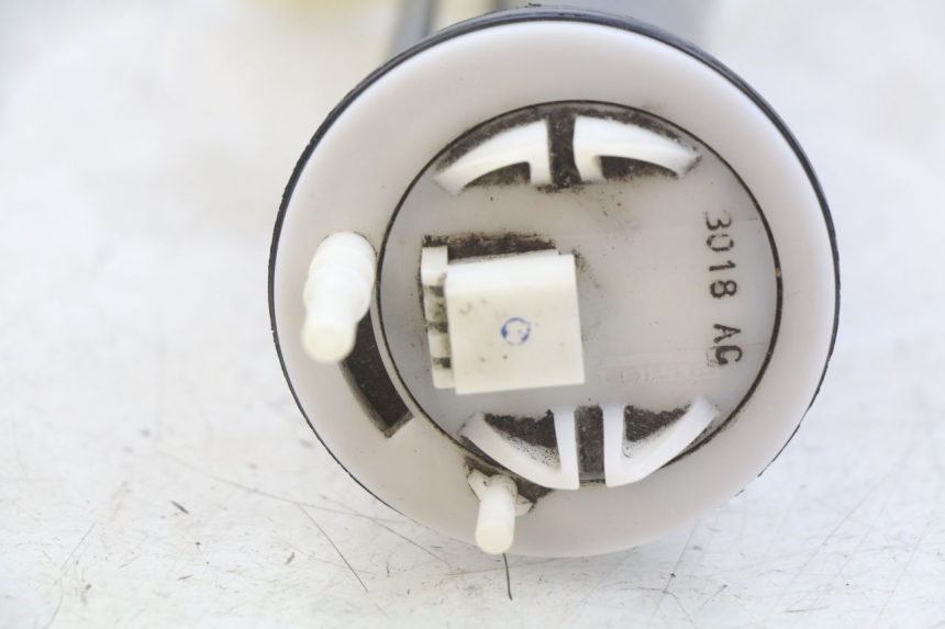 photo de WSKAŹNIK POZIOMU PALIWA W ZBIORNIKU APRILIA ATLANTIC 125 (2003 - 2009) - Zoom stanu zużycia