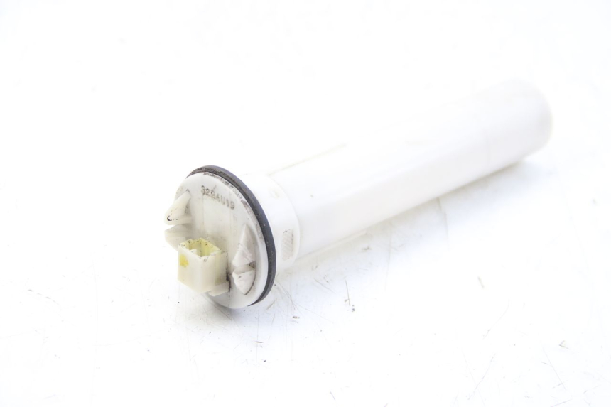 photo de WSKAŹNIK POZIOMU PALIWA W ZBIORNIKU PIAGGIO BEVERLY 125 (2010 - 2015) - Widok główny