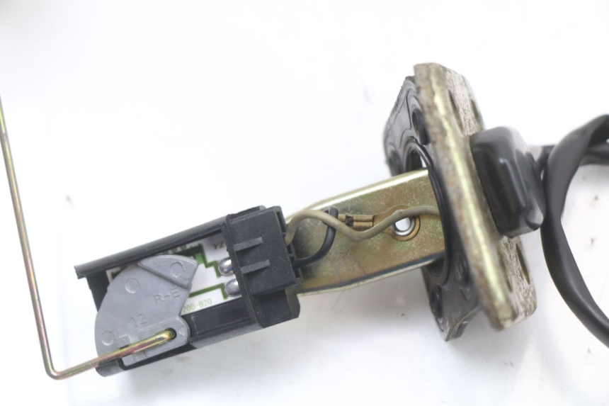 photo de WSKAŹNIK POZIOMU PALIWA W ZBIORNIKU PEUGEOT CITYSTAR 50 (2013 - 2017) - Zoom stanu zużycia