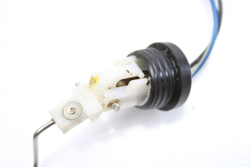 photo de WSKAŹNIK POZIOMU PALIWA W ZBIORNIKU SUZUKI CP 80 (1985 - 1996) - Inny kąt widzenia