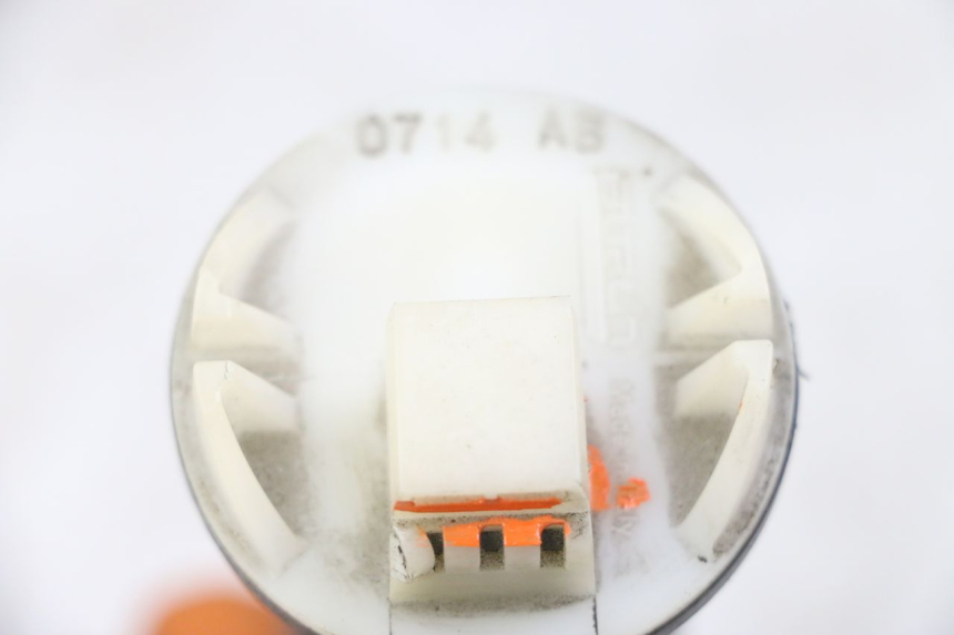 photo de WSKAŹNIK POZIOMU PALIWA W ZBIORNIKU PEUGEOT ELYSTAR 125 (2002 - 2007) - Zbliżenie techniczne