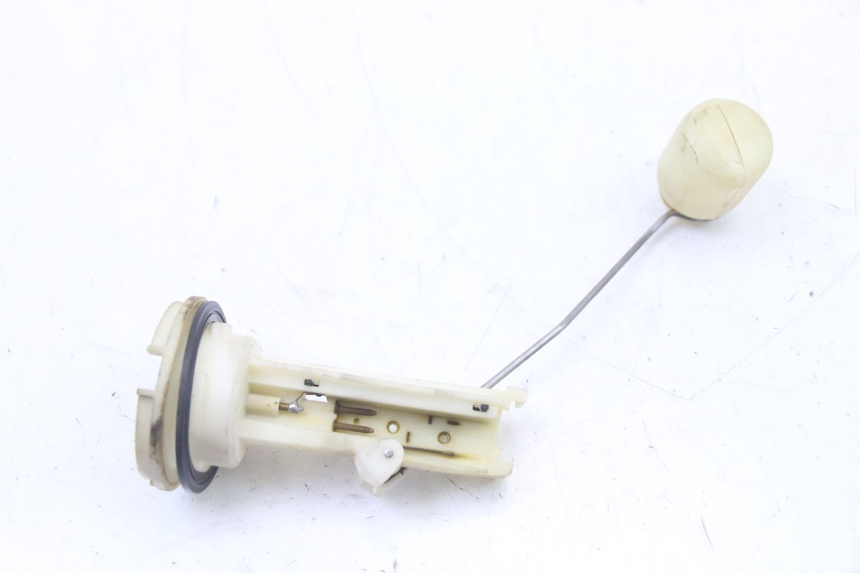 photo de WSKAŹNIK POZIOMU PALIWA W ZBIORNIKU PEUGEOT ELYSTAR 50 (2002 - 2014) - Inny kąt widzenia