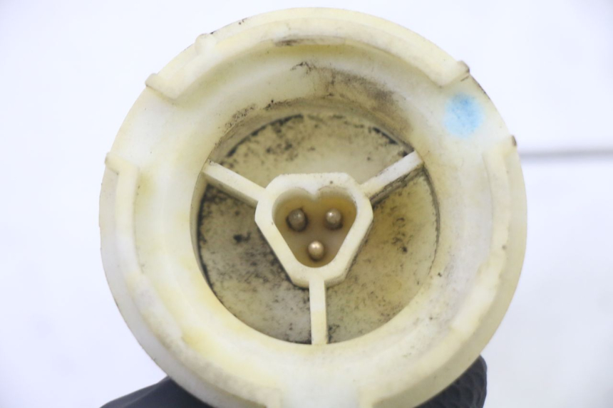 photo de WSKAŹNIK POZIOMU PALIWA W ZBIORNIKU PEUGEOT ELYSTAR 50 (2002 - 2014) - Zbliżenie techniczne