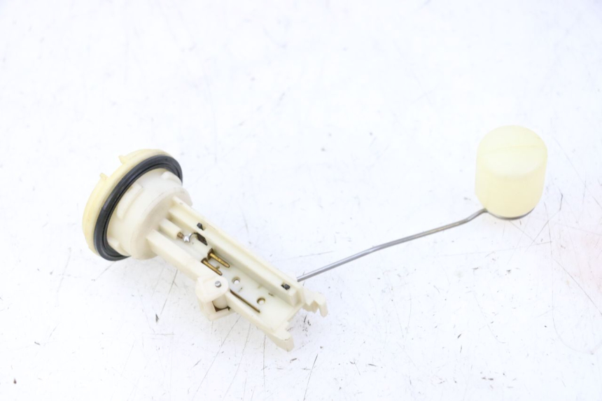 photo de WSKAŹNIK POZIOMU PALIWA W ZBIORNIKU PEUGEOT ELYSTAR 50 (2002 - 2014) - Zoom stanu zużycia