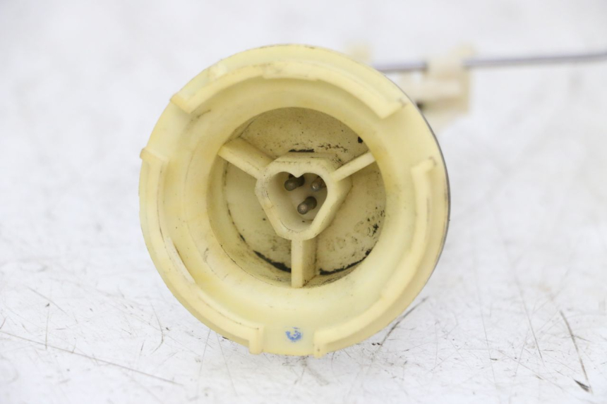 photo de WSKAŹNIK POZIOMU PALIWA W ZBIORNIKU PEUGEOT ELYSTAR 50 (2002 - 2014) - Inny kąt widzenia