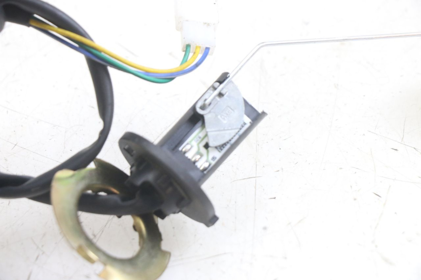 photo de WSKAŹNIK POZIOMU PALIWA W ZBIORNIKU JM MOTORS EVOLIS 4T 50 (2018 - 2022) - Szczegół części