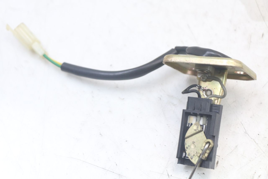 photo de WSKAŹNIK POZIOMU PALIWA W ZBIORNIKU SYM FIDDLE 3 III 125 (2014 - 2020) - Inny kąt widzenia