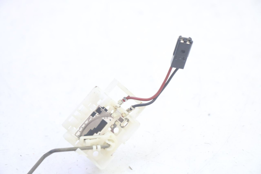 photo de WSKAŹNIK POZIOMU PALIWA W ZBIORNIKU YAMAHA FJR ABS 1300 (2006 - 2012) - Szczegół części