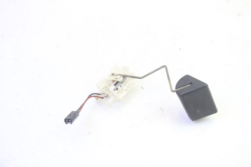 photo de WSKAŹNIK POZIOMU PALIWA W ZBIORNIKU YAMAHA FJR ABS 1300 (2006 - 2012) - Zbliżenie techniczne