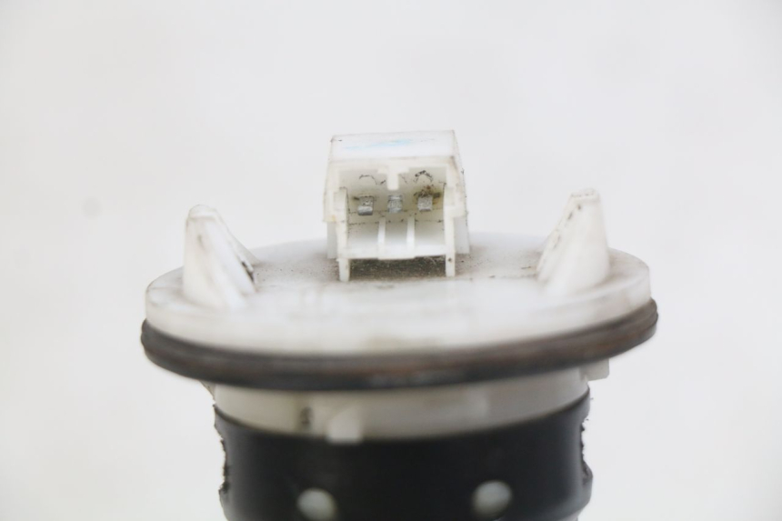 photo de WSKAŹNIK POZIOMU PALIWA W ZBIORNIKU GILERA GP 800 (2007 - 2013) - Zoom stanu zużycia