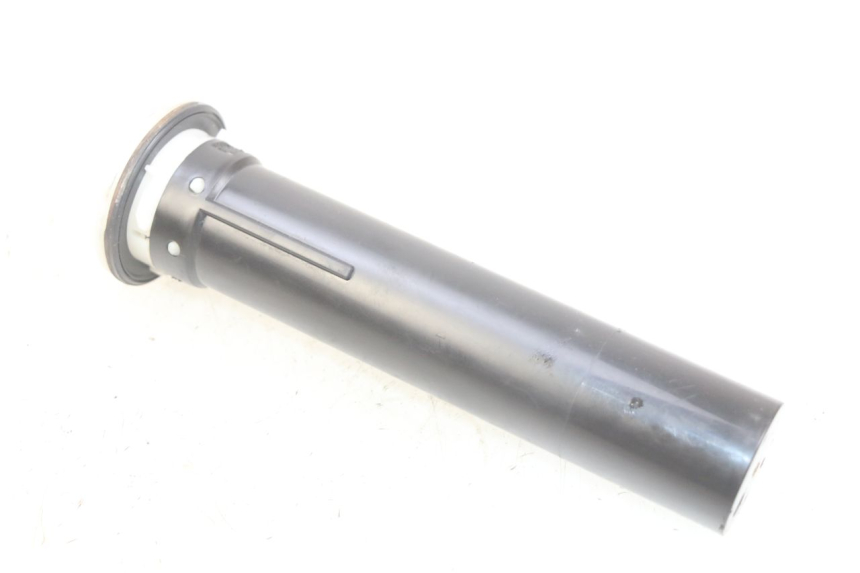 photo de WSKAŹNIK POZIOMU PALIWA W ZBIORNIKU GILERA GP 800 (2007 - 2013) - Inny kąt widzenia