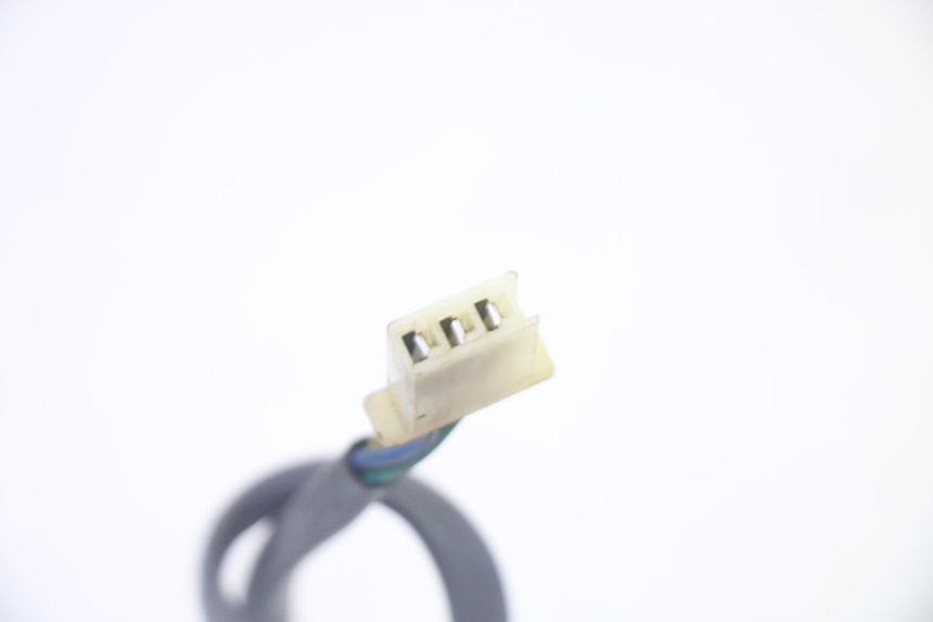 photo de WSKAŹNIK POZIOMU PALIWA W ZBIORNIKU DAELIM HISTORY 125 (2001 - 2002) - Inny kąt widzenia